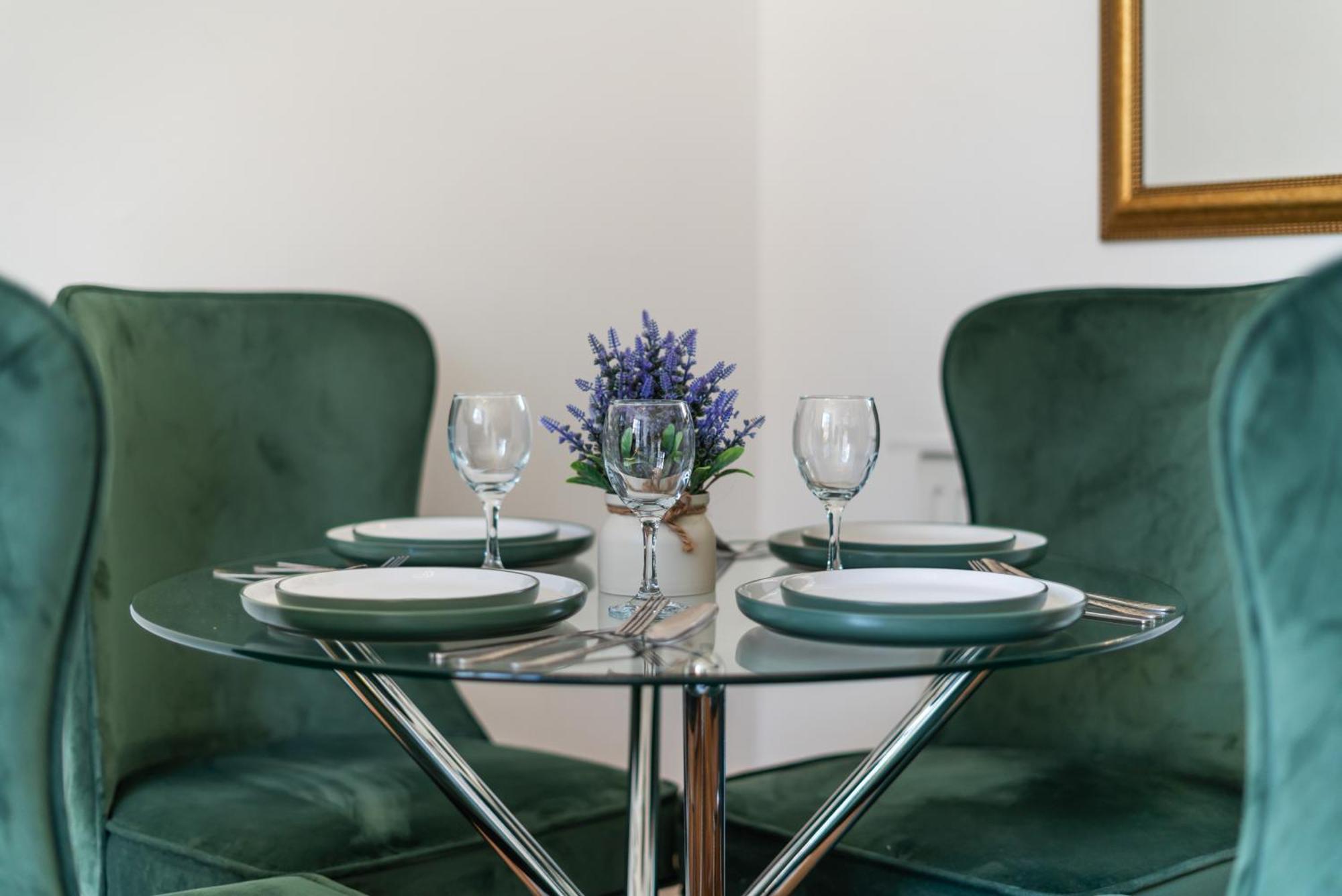 Luxurious On Oxford Street Apartment London